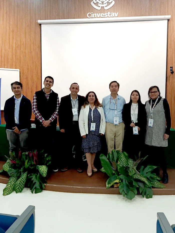 Integrantes de la dirección y comunidad de la SMCTSM en un evento científico